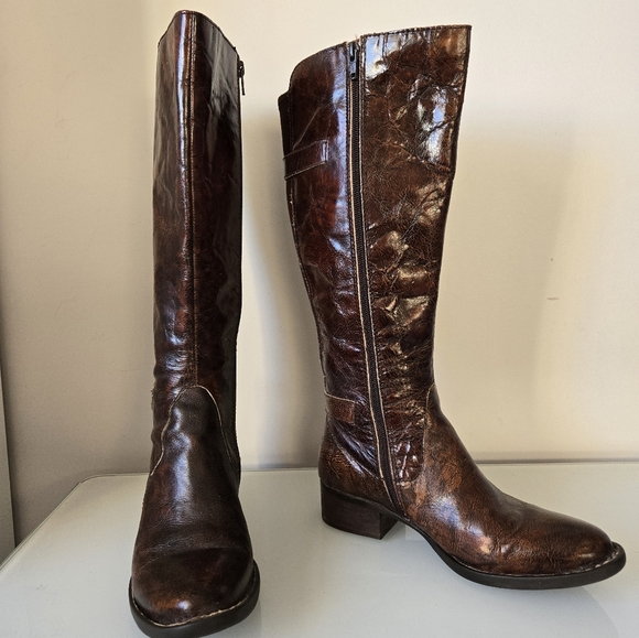 BORN CROWN crinkled brown leather tall boots. Size 6M - Picture 2 of 15